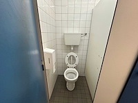 Herbokern - 2-deurs sanitaire cabine hpl - afbeelding 3 van  4