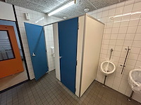 Herbokern - 2-deurs sanitaire cabine hpl - afbeelding 2 van  4