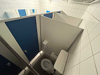Herbokern - 4-deurs sanitaire cabine hpl - afbeelding 4 van  4