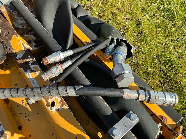 Herder klepelmaaier - afbeelding 3 van  19