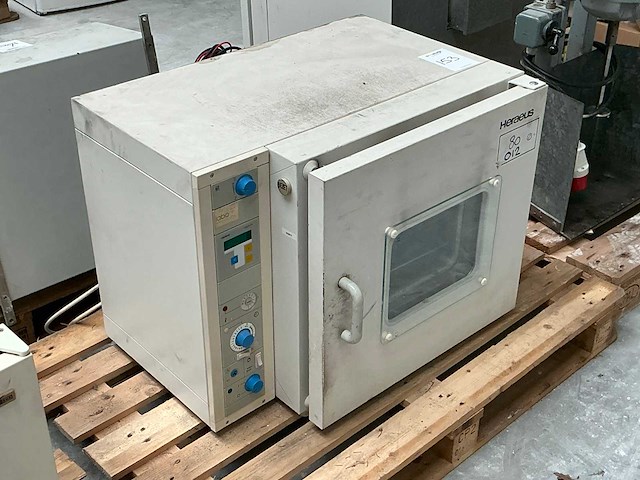 Hereaus ut6060 laboratoriumoven - afbeelding 1 van  4