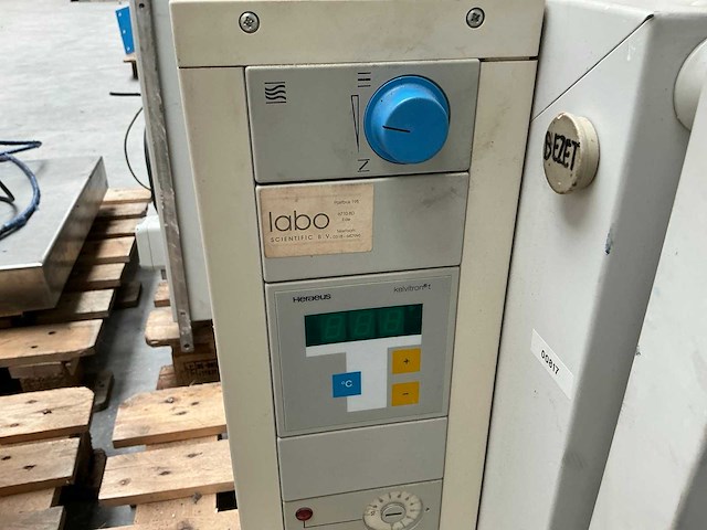 Hereaus ut6060 laboratoriumoven - afbeelding 6 van  7