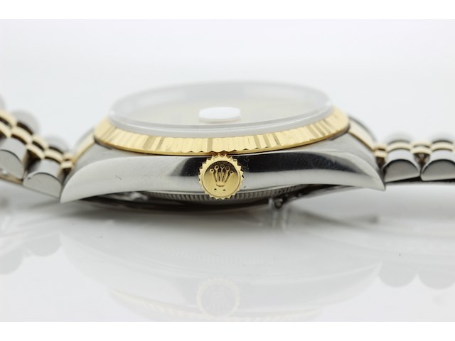 Heren polshorloge rolex, oyster perpetual datejust, champagne wijzerplaat, bouwjaar 1993 - afbeelding 2 van  13