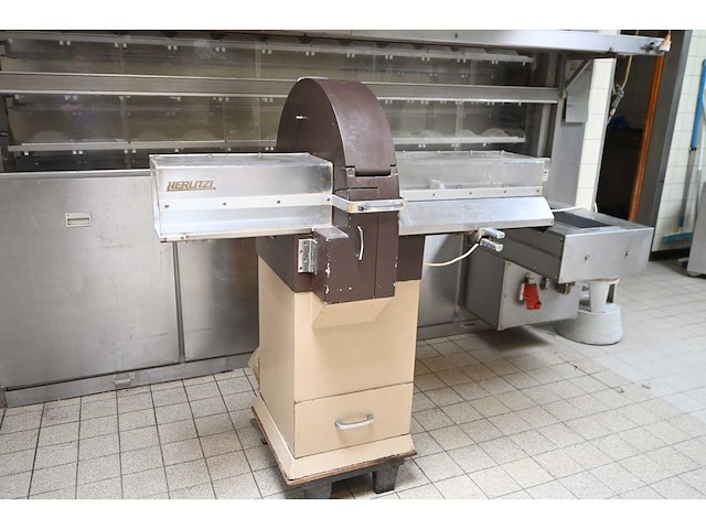 Herlitzius roggenbrood snijmachine - afbeelding 1 van  5