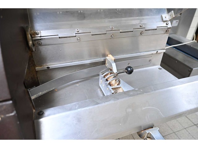 Herlitzius roggenbrood snijmachine - afbeelding 3 van  5
