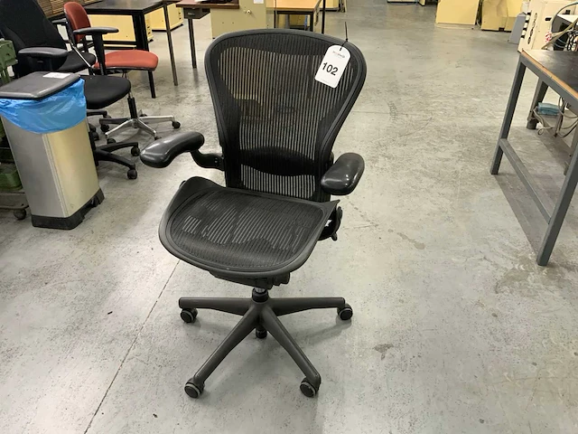 Herma miller ergonomische bureaustoel - afbeelding 1 van  3