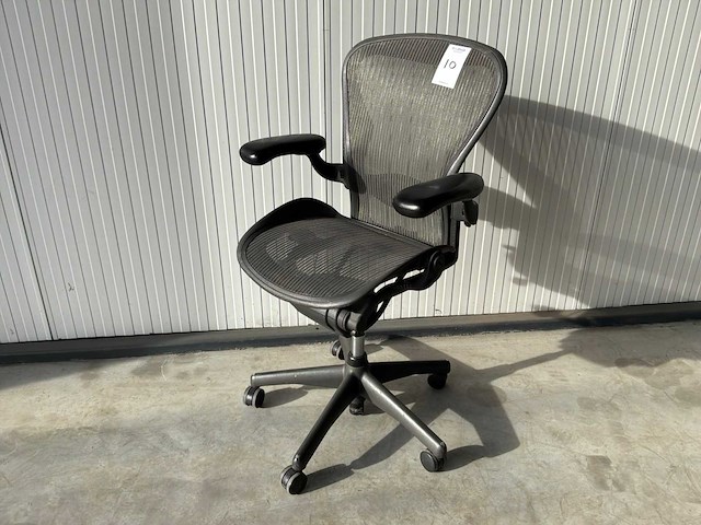 Herman miller aeron - b - desk chair - afbeelding 1 van  5