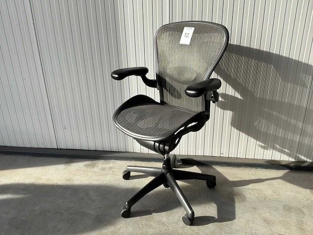 Herman miller aeron - b - desk chair - afbeelding 1 van  5