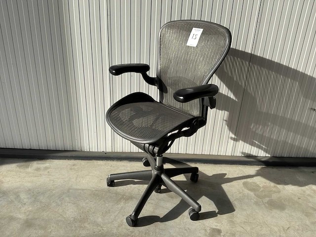 Herman miller aeron - b - desk chair - afbeelding 1 van  5
