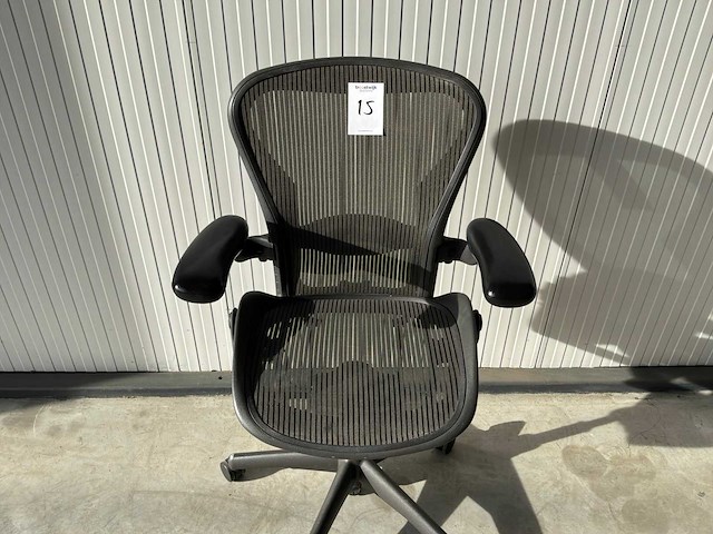 Herman miller aeron - b - desk chair - afbeelding 3 van  5