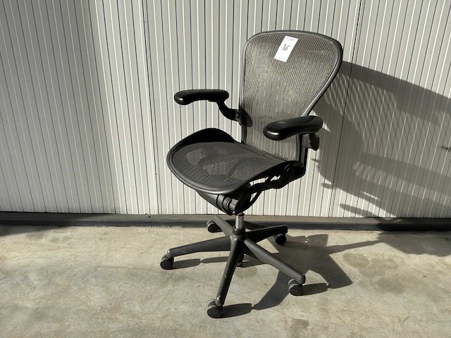 Herman miller aeron - b - desk chair - afbeelding 1 van  5