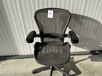 Herman miller aeron - b - desk chair - afbeelding 3 van  5