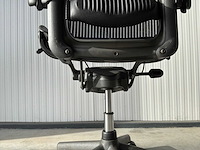 Herman miller aeron - b - desk chair - afbeelding 4 van  5
