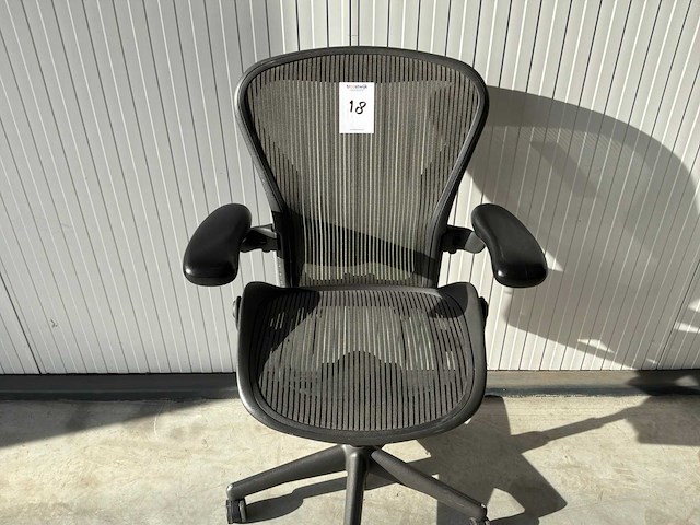 Herman miller aeron - b - desk chair - afbeelding 2 van  3