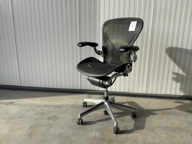 Herman miller aeron - b - desk chair - afbeelding 1 van  6