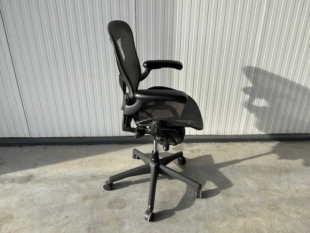 Herman miller aeron - b - desk chair - afbeelding 2 van  7