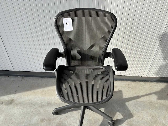 Herman miller aeron - b - desk chair - afbeelding 3 van  7