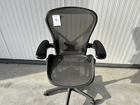 Herman miller aeron - b - desk chair - afbeelding 3 van  7