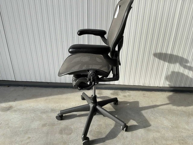 Herman miller aeron - b - desk chair - afbeelding 4 van  7