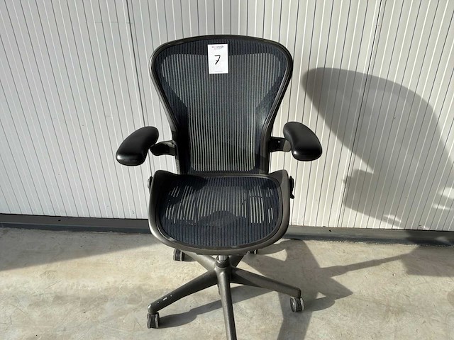 Herman miller aeron - b - desk chair - afbeelding 4 van  7