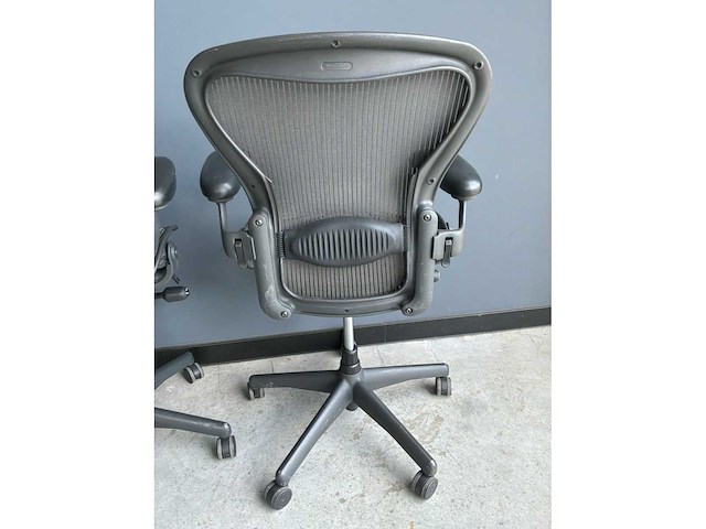 Herman miller aeron b bureaustoel (2x) - afbeelding 9 van  10
