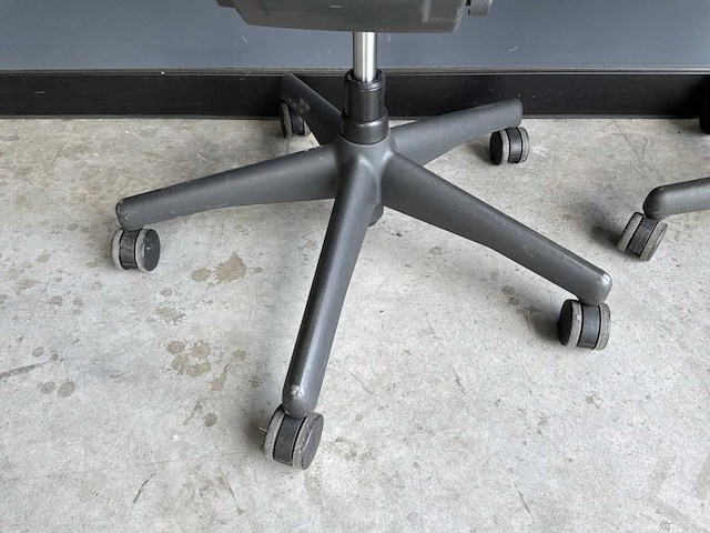 Herman miller aeron b bureaustoel (2x) - afbeelding 7 van  10