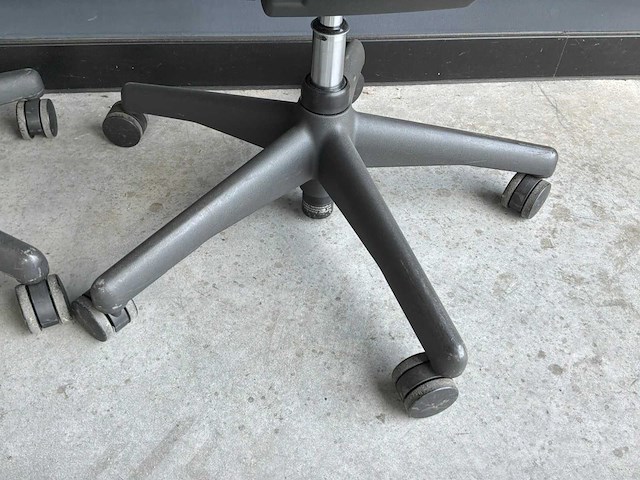Herman miller aeron b bureaustoel (2x) - afbeelding 7 van  10