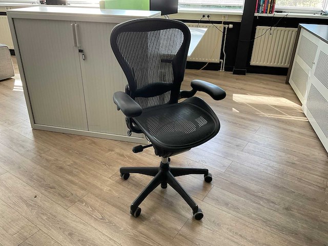 Herman miller aeron b bureaustoel - afbeelding 1 van  6