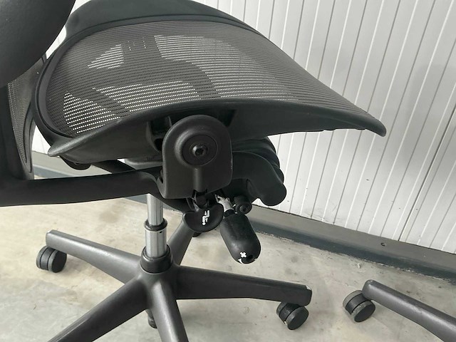 Herman miller aeron bureaustoel (2x) - afbeelding 6 van  6