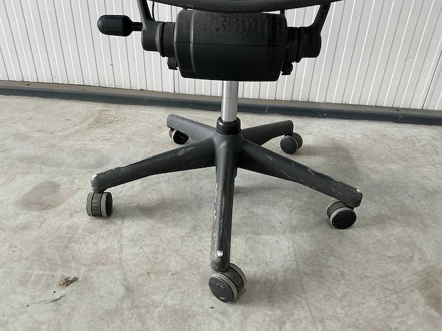 Herman miller aeron bureaustoel - afbeelding 3 van  5