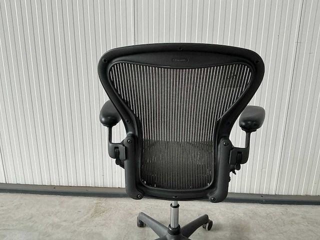 Herman miller aeron bureaustoel - afbeelding 4 van  5