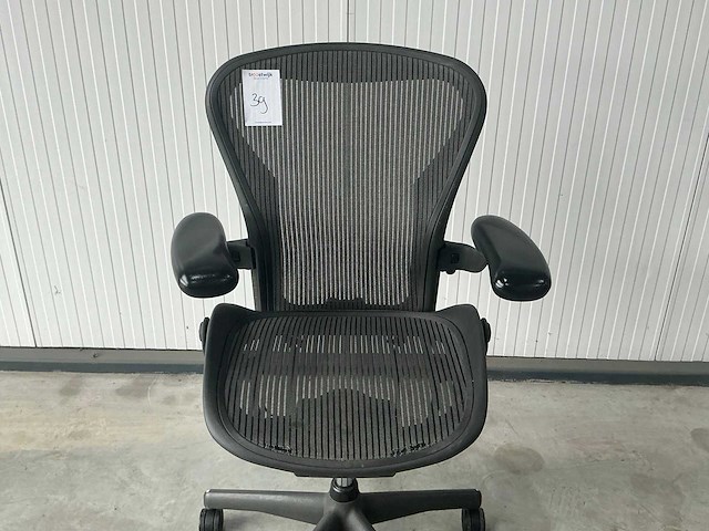 Herman miller aeron bureaustoel - afbeelding 2 van  6