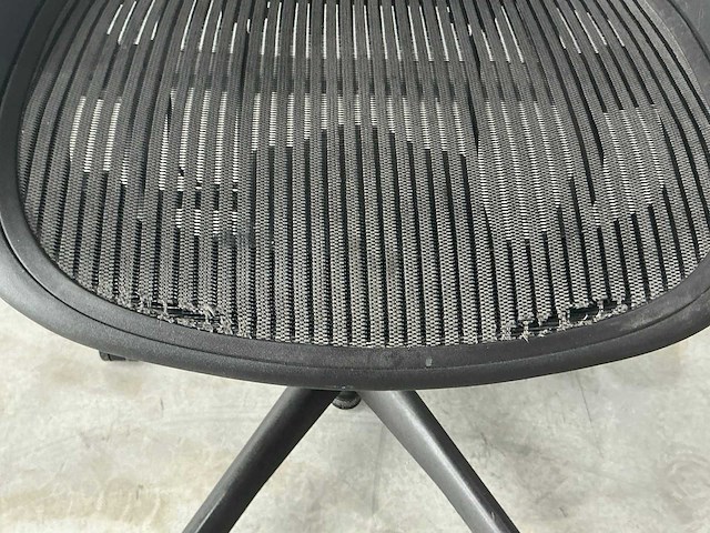 Herman miller aeron bureaustoel - afbeelding 3 van  6