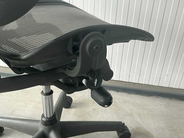Herman miller aeron bureaustoel - afbeelding 6 van  6