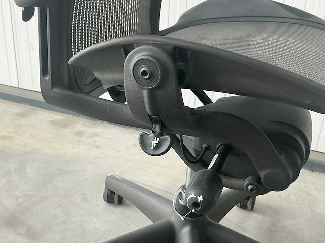 Herman miller aeron bureaustoel - afbeelding 5 van  5