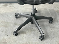 Herman miller aeron bureaustoel - afbeelding 4 van  5