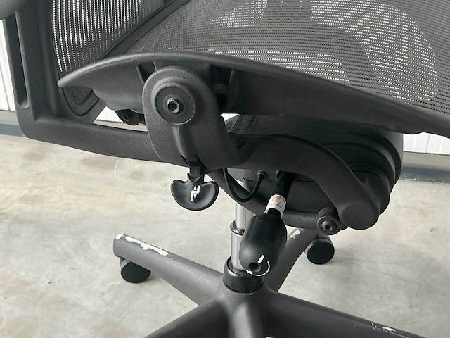 Herman miller aeron bureaustoel - afbeelding 5 van  5