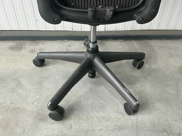 Herman miller aeron bureaustoel - afbeelding 5 van  6