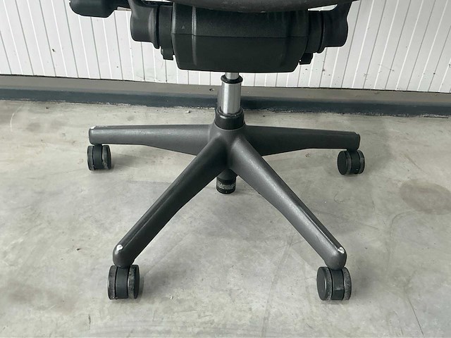 Herman miller aeron bureaustoel - afbeelding 2 van  5