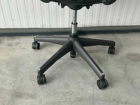 Herman miller aeron bureaustoel - afbeelding 3 van  5