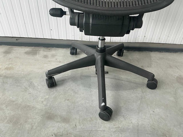 Herman miller aeron bureaustoel - afbeelding 3 van  6