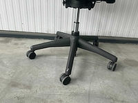 Herman miller aeron bureaustoel - afbeelding 2 van  6