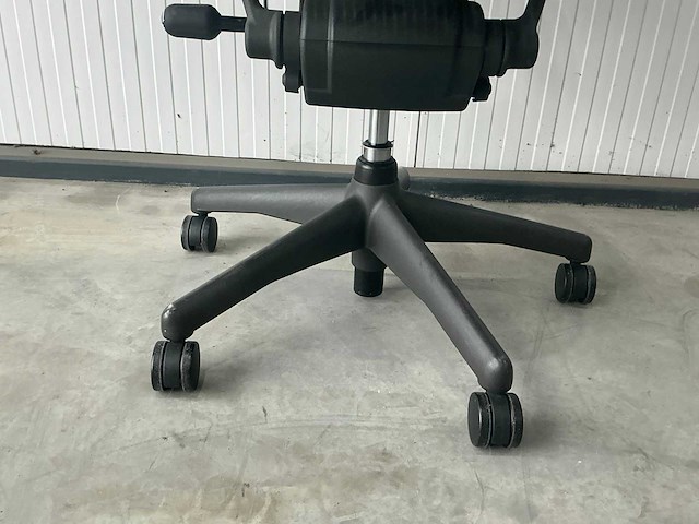 Herman miller aeron bureaustoel - afbeelding 3 van  7