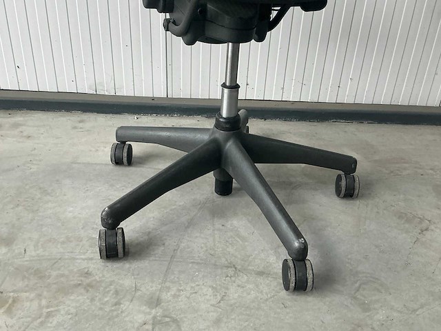 Herman miller aeron bureaustoel - afbeelding 4 van  5