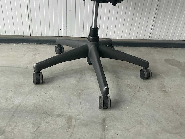 Herman miller aeron bureaustoel - afbeelding 3 van  6