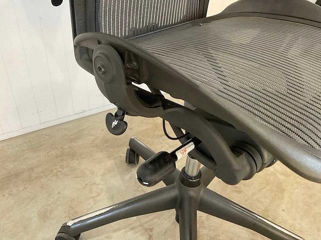 Herman miller aeron bureaustoel - afbeelding 5 van  5