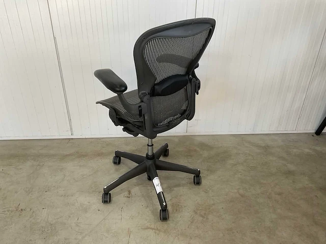 Herman miller aeron bureaustoel - afbeelding 2 van  5