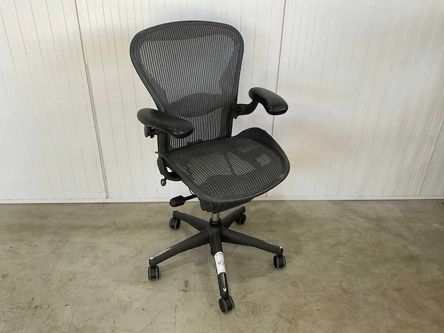 Herman miller aeron bureaustoel - afbeelding 4 van  5