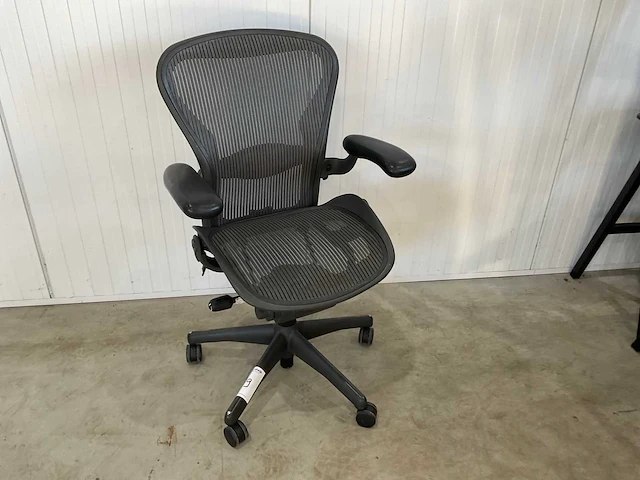 Herman miller aeron bureaustoel - afbeelding 4 van  5
