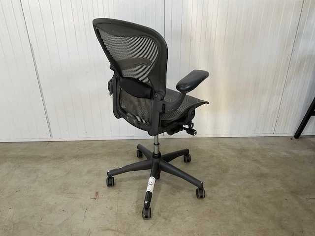 Herman miller aeron bureaustoel - afbeelding 3 van  5